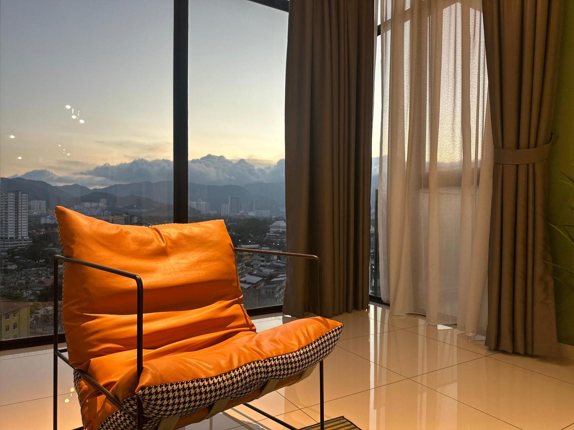 New 2Br Georgetown Warm And Lovely Homestay 10Pax-无敌美景两房民宿 Beacon Executive Suite Eksteriør billede